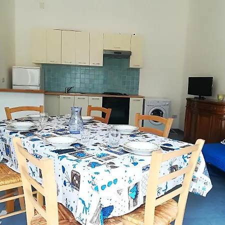 Afrodite Centro Storico Otranto, Salento 6 Posti Tatil Evi *